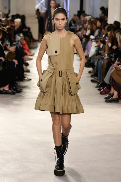 Look 19